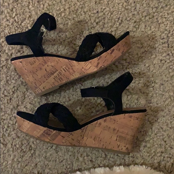 Black wedges - Picture 2 of 2